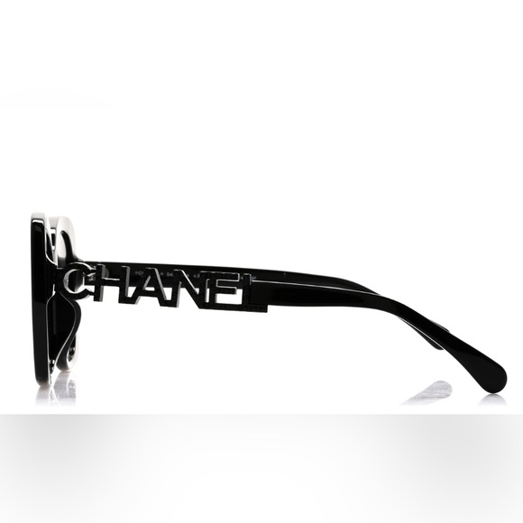 CHANEL
Acetate Strass Polarized Square Sunglasses 5422-B-A Black - Picture 3 of 7